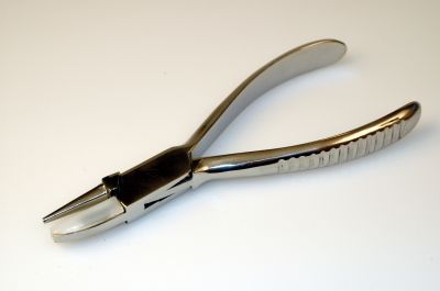 Inclination Fine Jaw Pliers