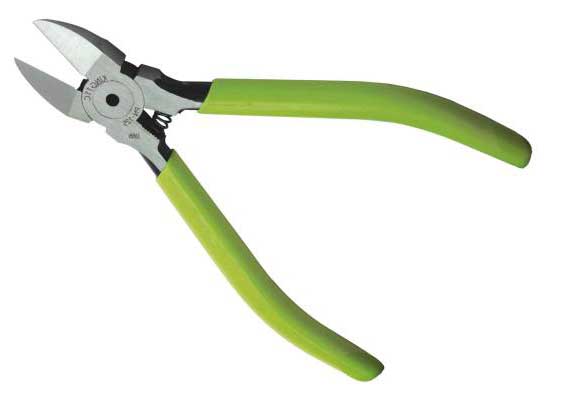 Cutter for plastic sleeves