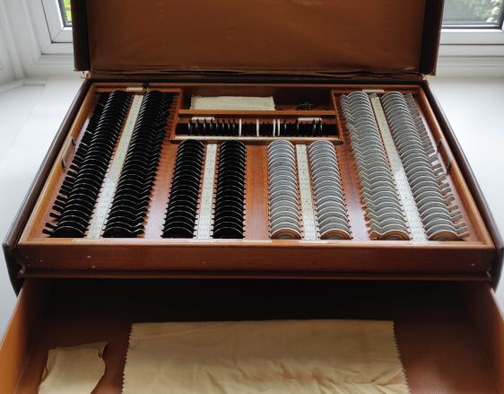 Beautiful Trial Lens Set in Leather case