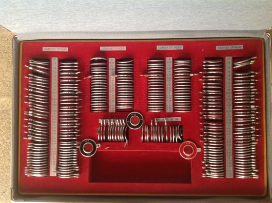 Trial lens set in metal carry case