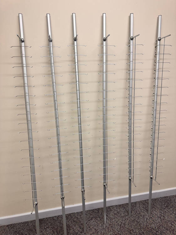 Lockable frame display rods