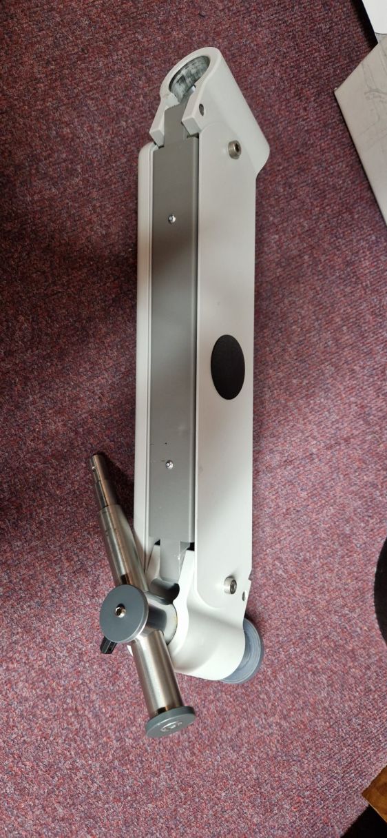 Phoropter arm
