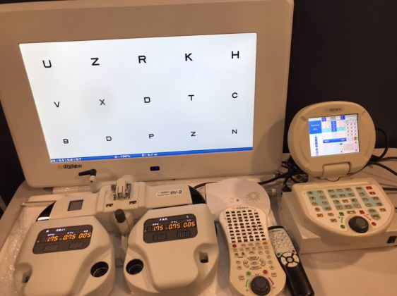 Righton phoropter RV-II with LCD screen