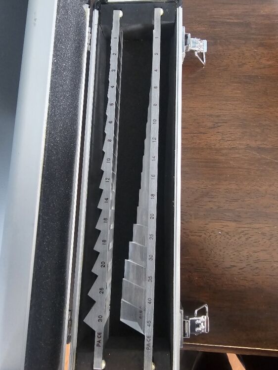 horizontal and vertical prism bars