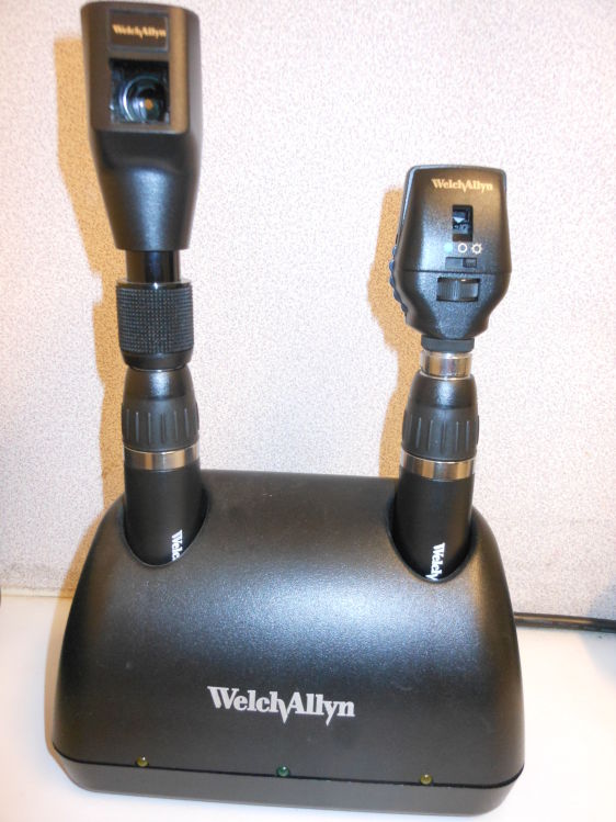 Welch Allyn Ophthalmoscope and Ret Set