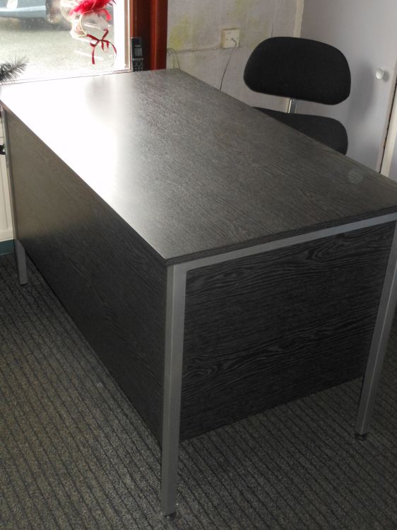 Reception/consulting room desks