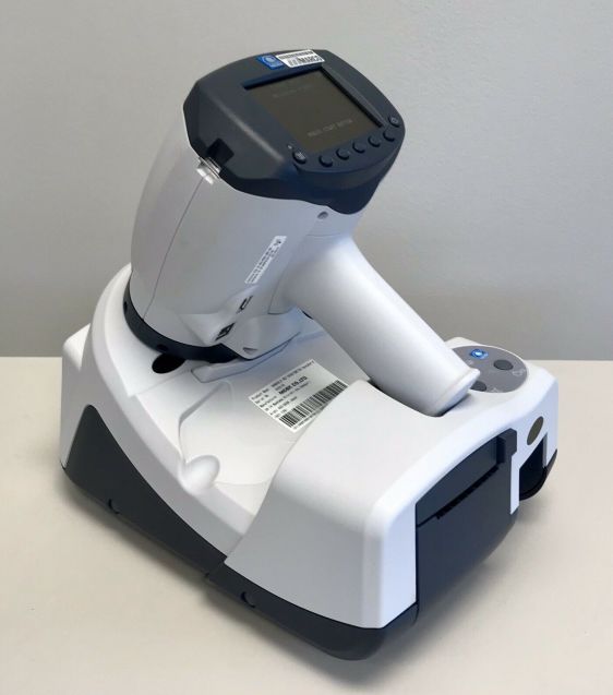 Nidek HandyRef-K Handheld Ref/Keratometer