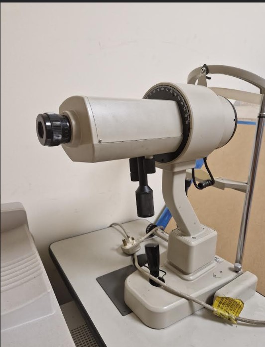 TOPCON OM-4 KERATOMETER