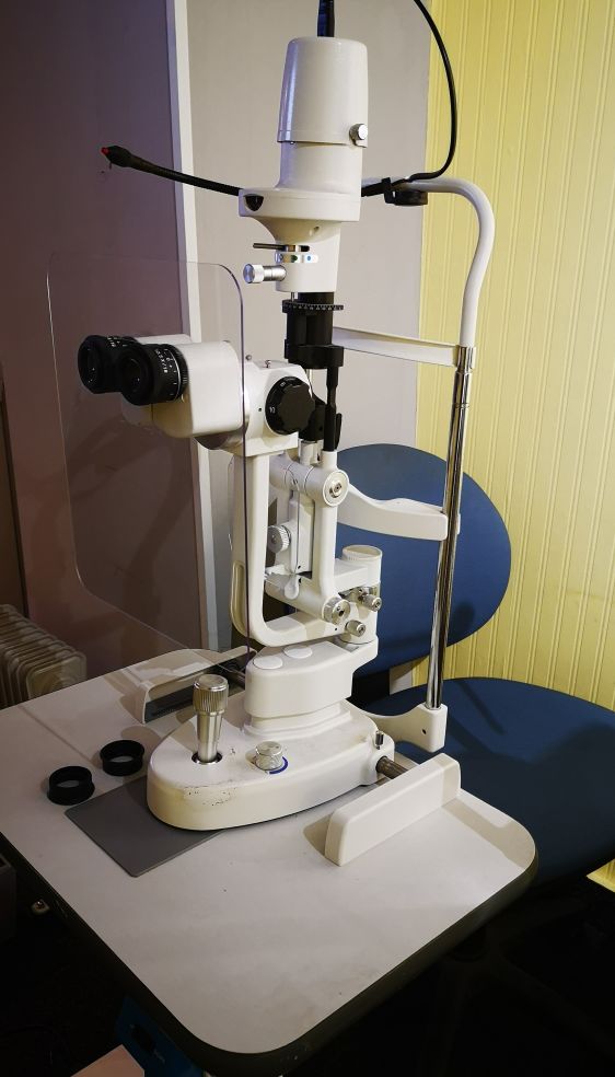 Slit lamp & table