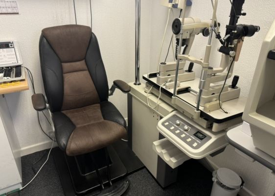 Combi unit with keratometer and slit lamp complete