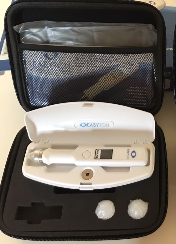 Hand held tonometer EASYTON