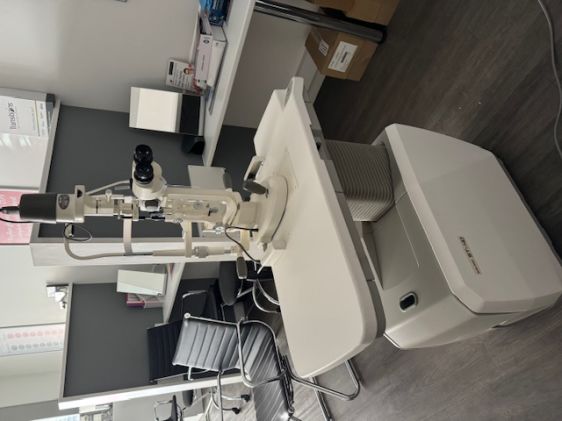 Takagi ST-40 Auto desk with slit lamp 