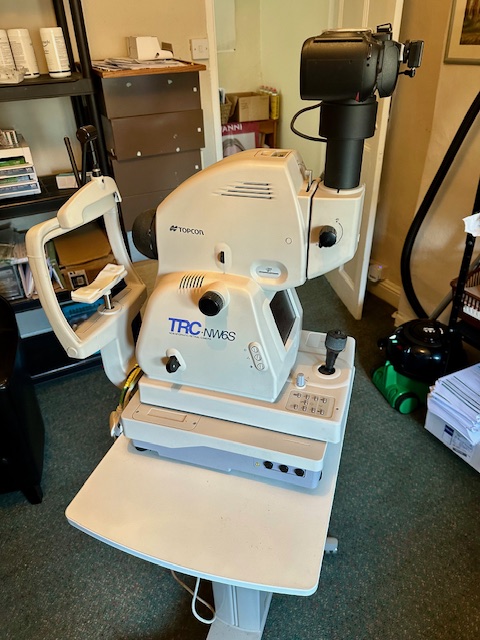 Fundus camera and table