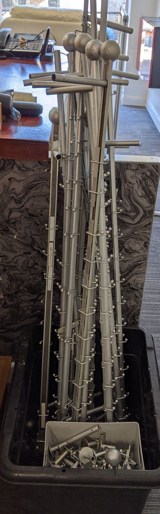 FRAME DISPLAY RODS