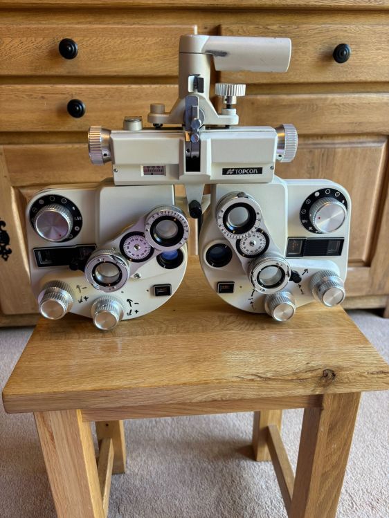 White Manual Phoropter