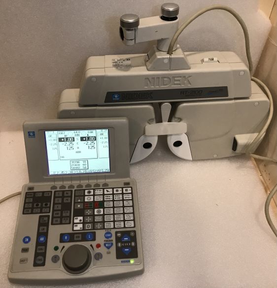 Nidek RT-2100 auto phoropter 