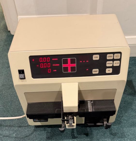 Humphrey Lens Analyser