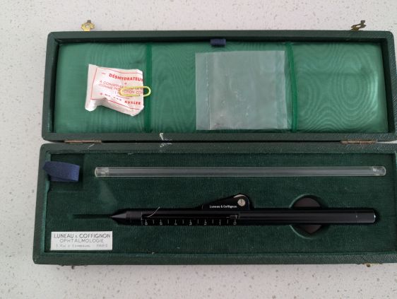 Luneau and collignon esthesiometer