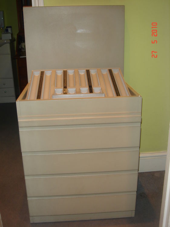 Trial lens cabinet