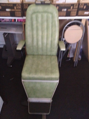 Electric testing chair
