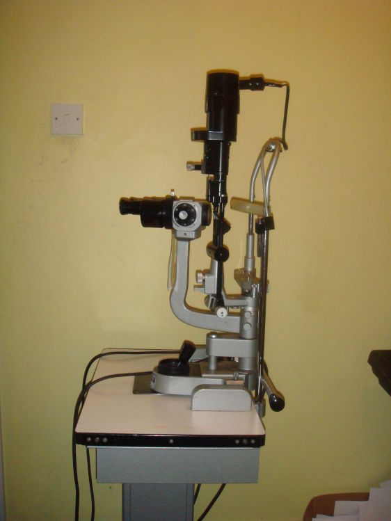 Slit Lamp and Table