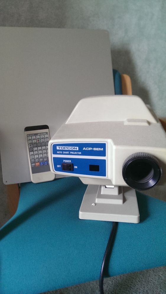 Topcon Chart Projector