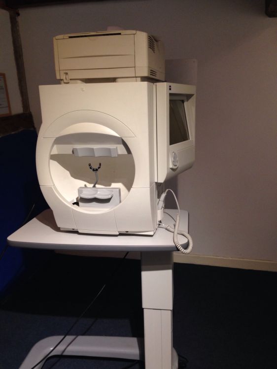 Humphrey 720i visual field screener