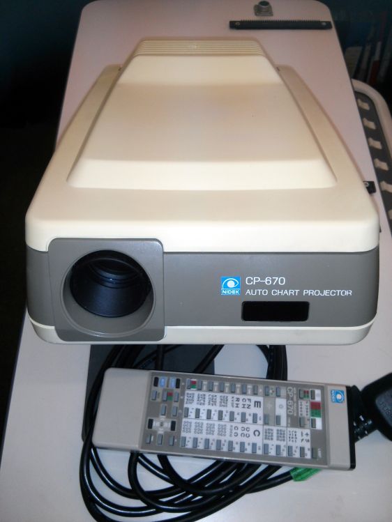 Nidek CP-670 Chart Projector