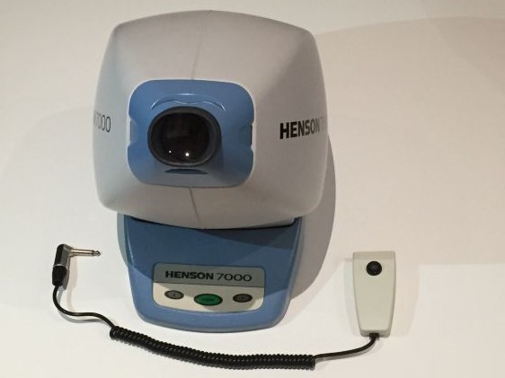 Henson 7000 visual field screener